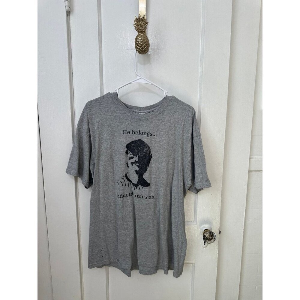 GILDAN ultra cotton and men’s size X – large HE BELONGS T-shirt